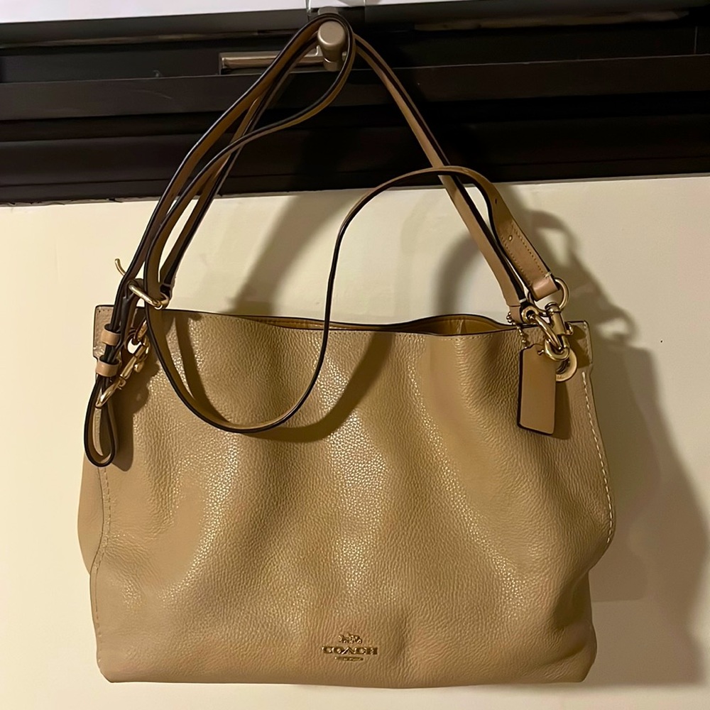 Gorgeous Coach purse